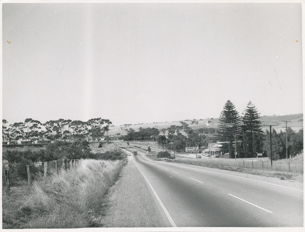 Main North Road, Elizabeth, Old Spot Hotel