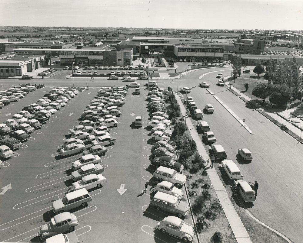 Town centre, Frobisher Court: 1967