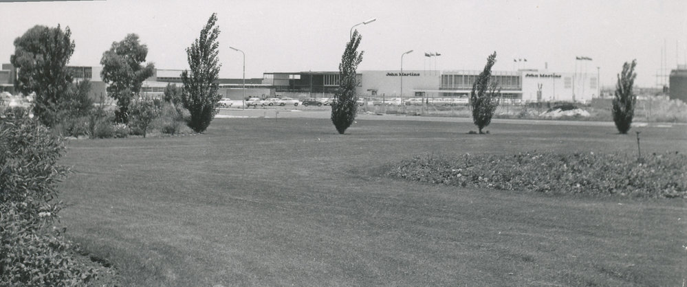 Elizabeth Town Centre: 1964