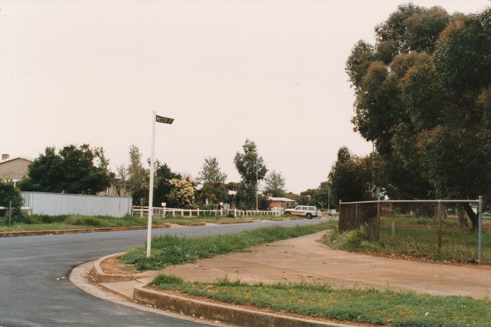 Elizabeth Grove, Milston Street