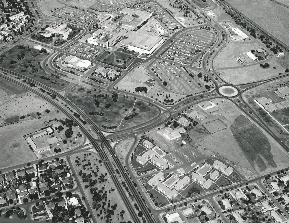 Elizabeth Town Centre: 1975