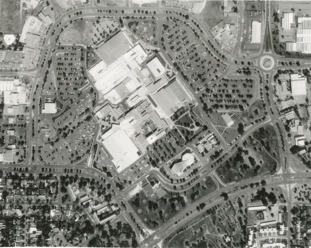 Elizabeth Town Centre: 1986