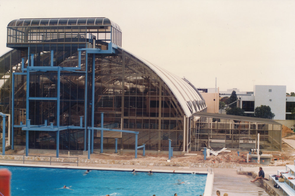 Elizabeth Aquadome: 1987