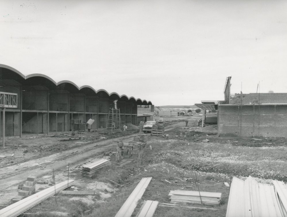 Elizabeth Town Centre: 1960