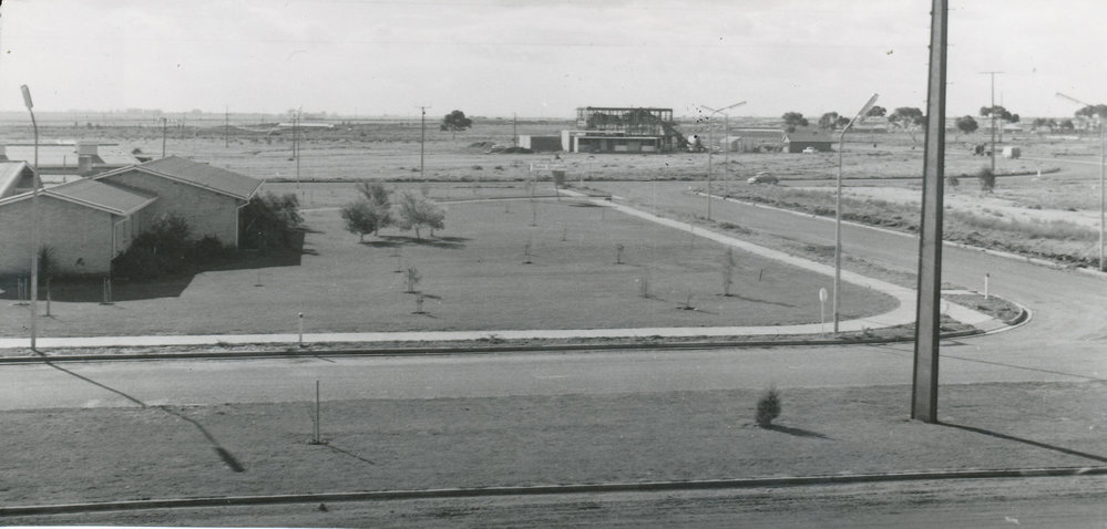 Elizabeth Town Centre: 1960