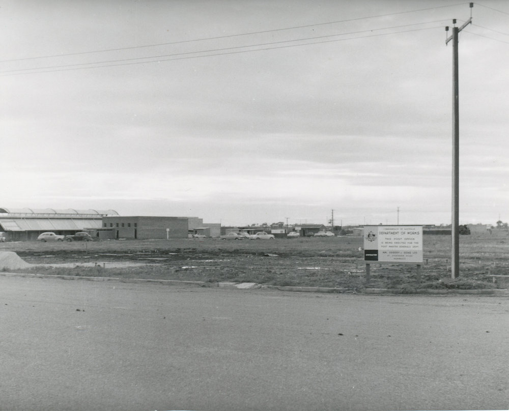 Elizabeth Town Centre: 1960
