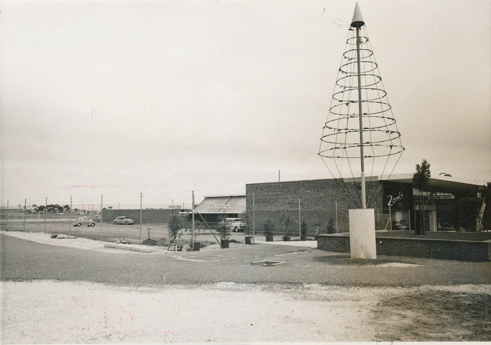Elizabeth Town Centre: 1961