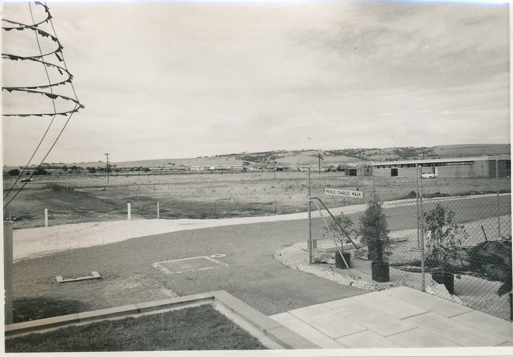 Elizabeth Town Centre: 1961