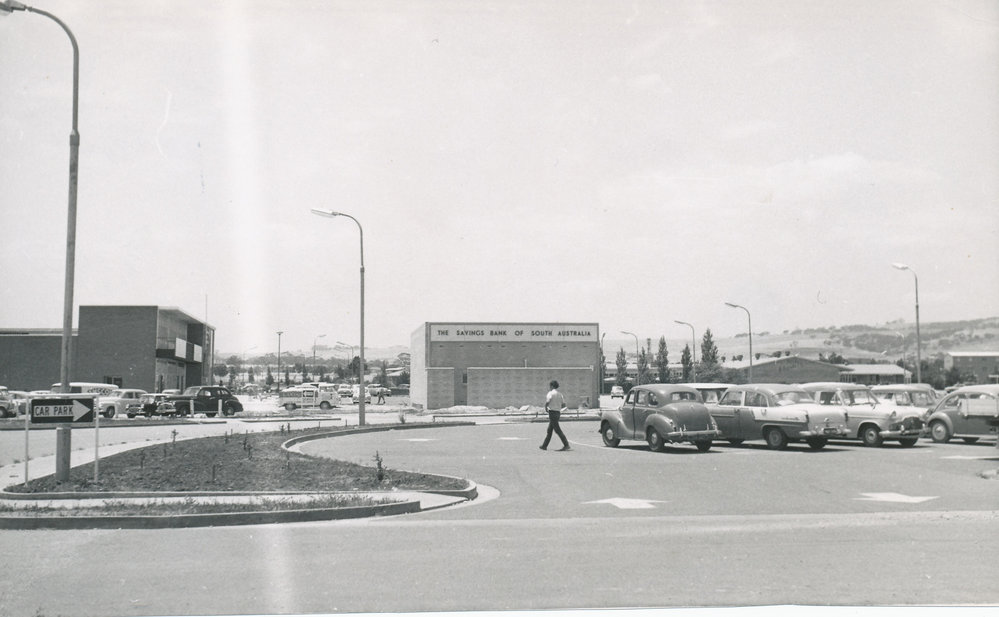 Elizabeth Town Centre : 1964