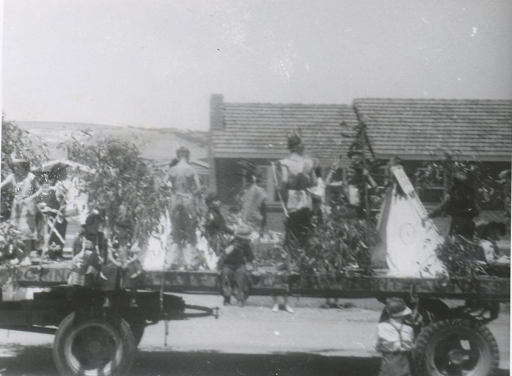 Elizabeth Birthday Celebrations : 1958