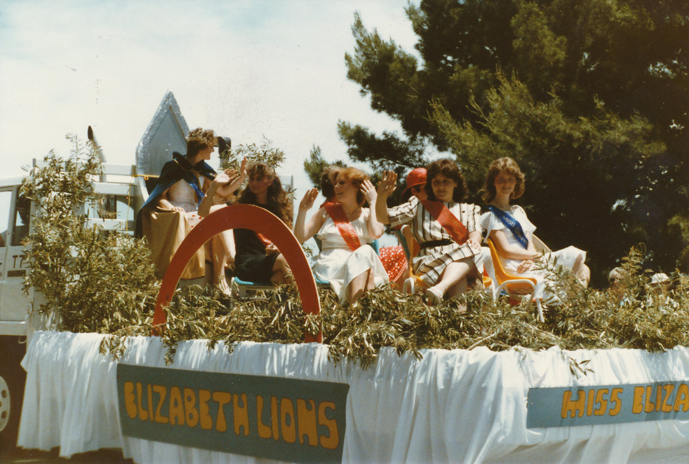 Elizabeth Birthday Procession : 17 November 1984