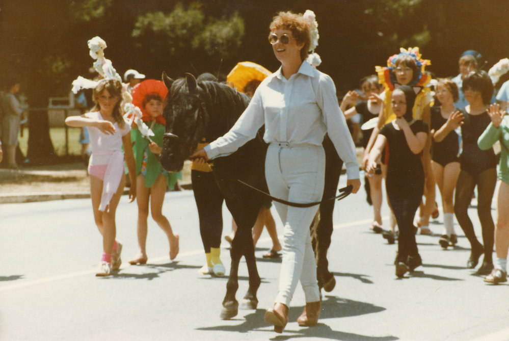 Elizabeth Birthday Procession : 1984.