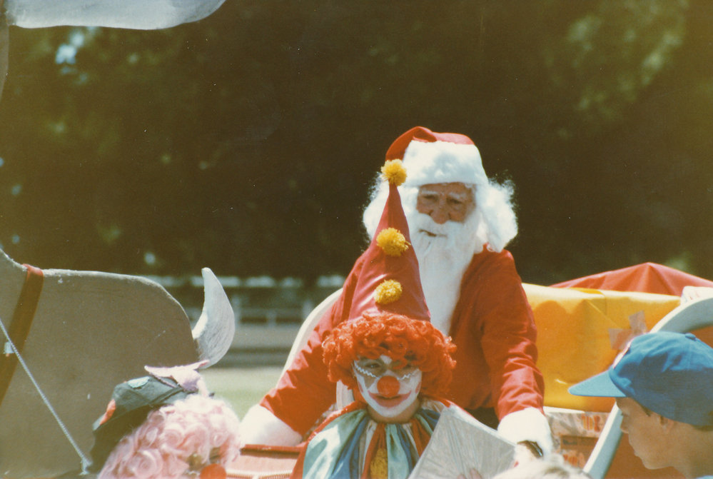 Elizabeth Birthday Procession : 1984.