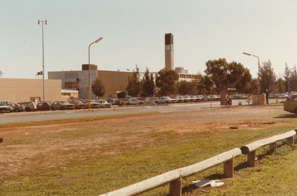 Elizabeth Town Centre: 1984
