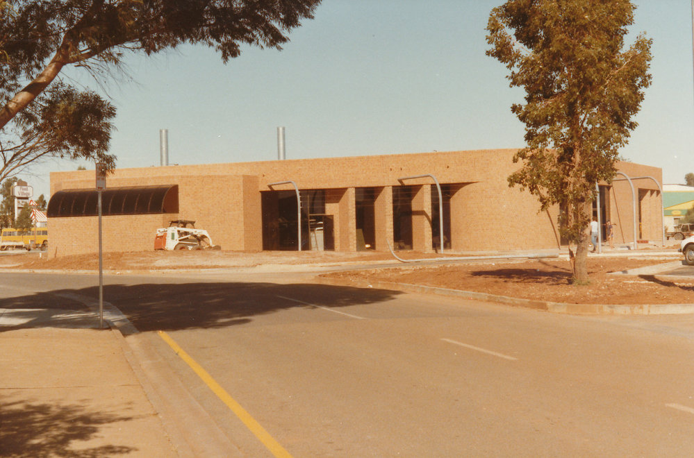 Elizabeth Town Centre: 1984