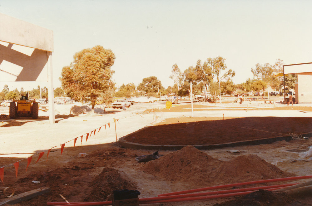 Elizabeth Town Centre: 1984