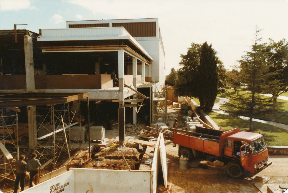Elizabeth Town Centre redevelopment: 1984