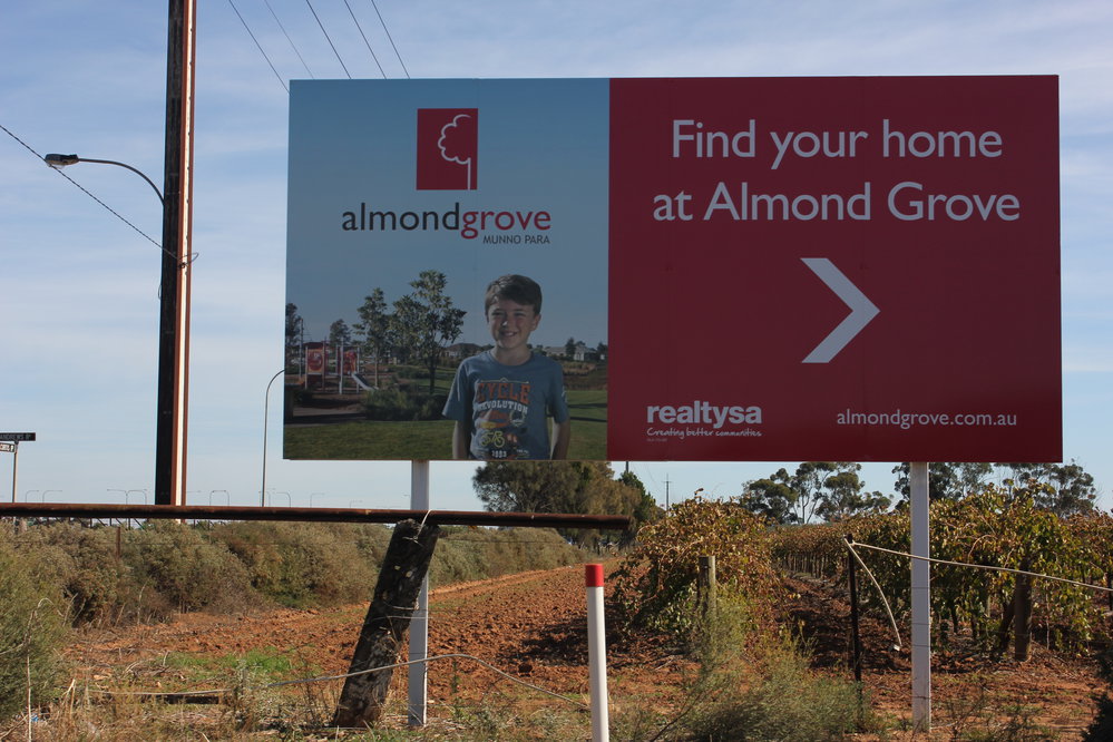 Almond Grove, Munno Para Downs: 2015