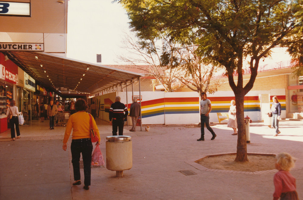Elizabeth Shopping Centre: 1984