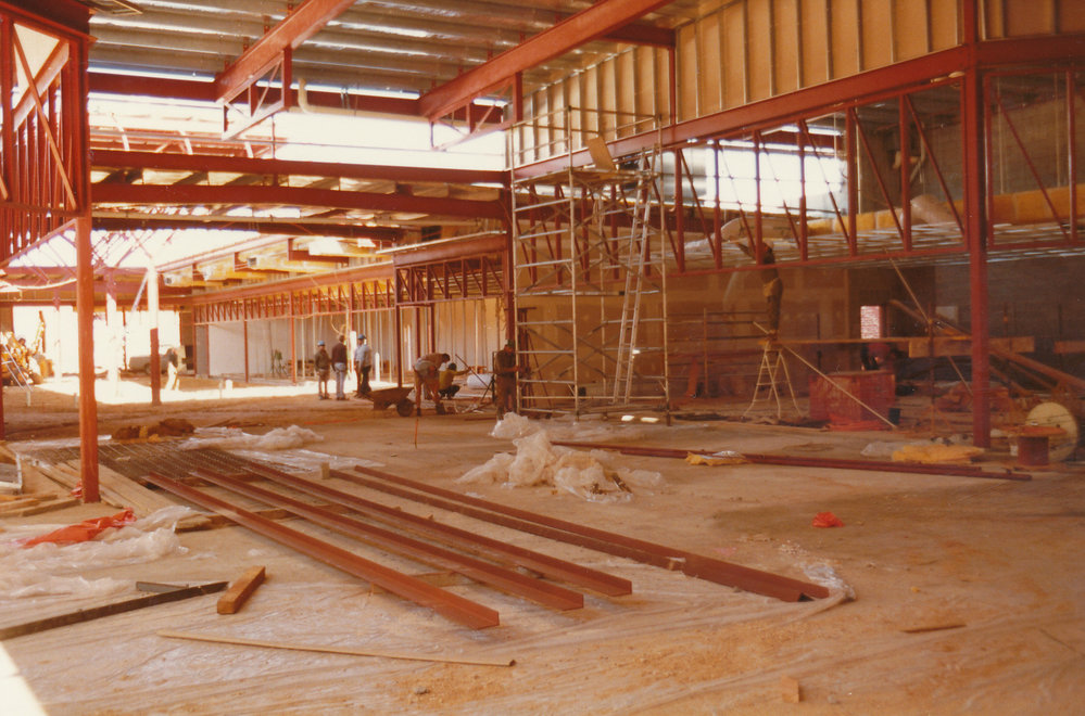 Elizabeth Shopping Centre: 1984