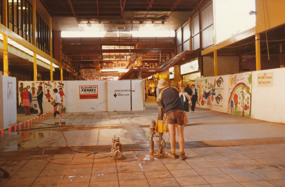 Elizabeth Shopping Centre: 1984