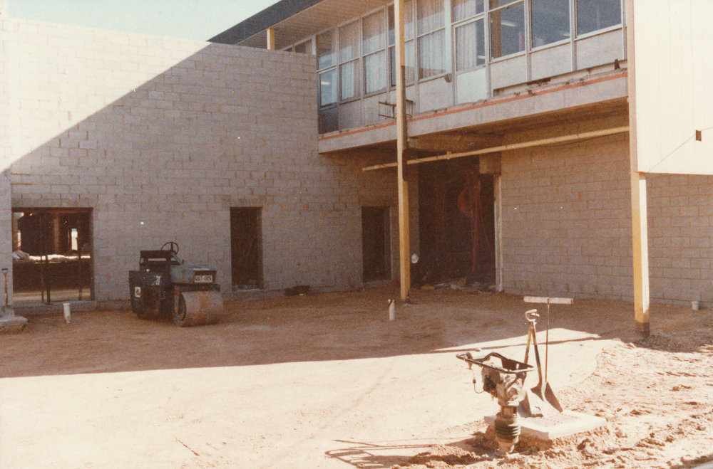 Elizabeth Shopping Centre: 1984