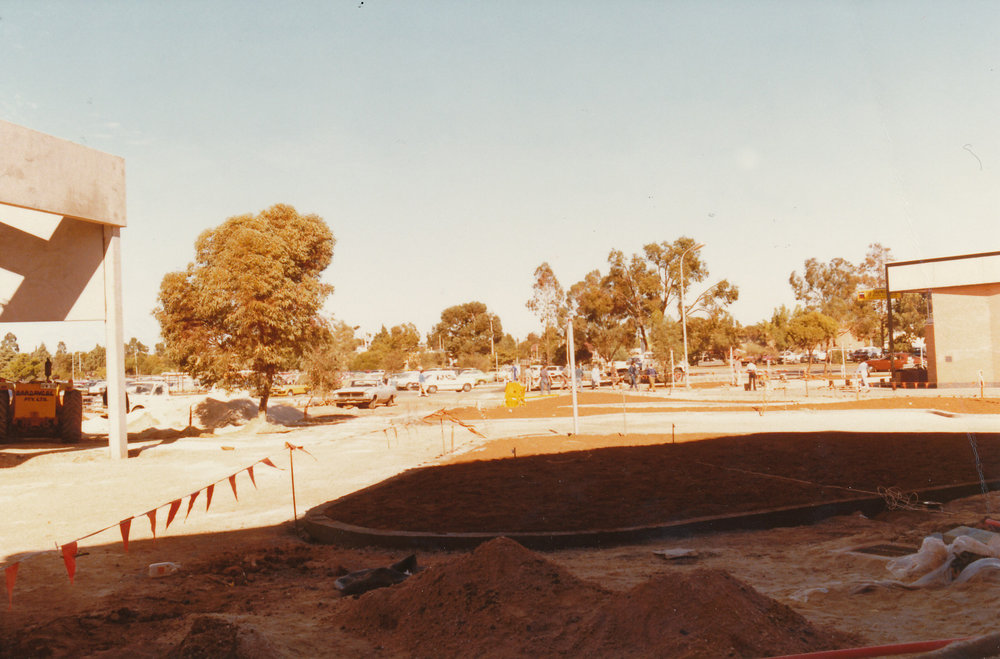 Elizabeth Town Centre: 1984