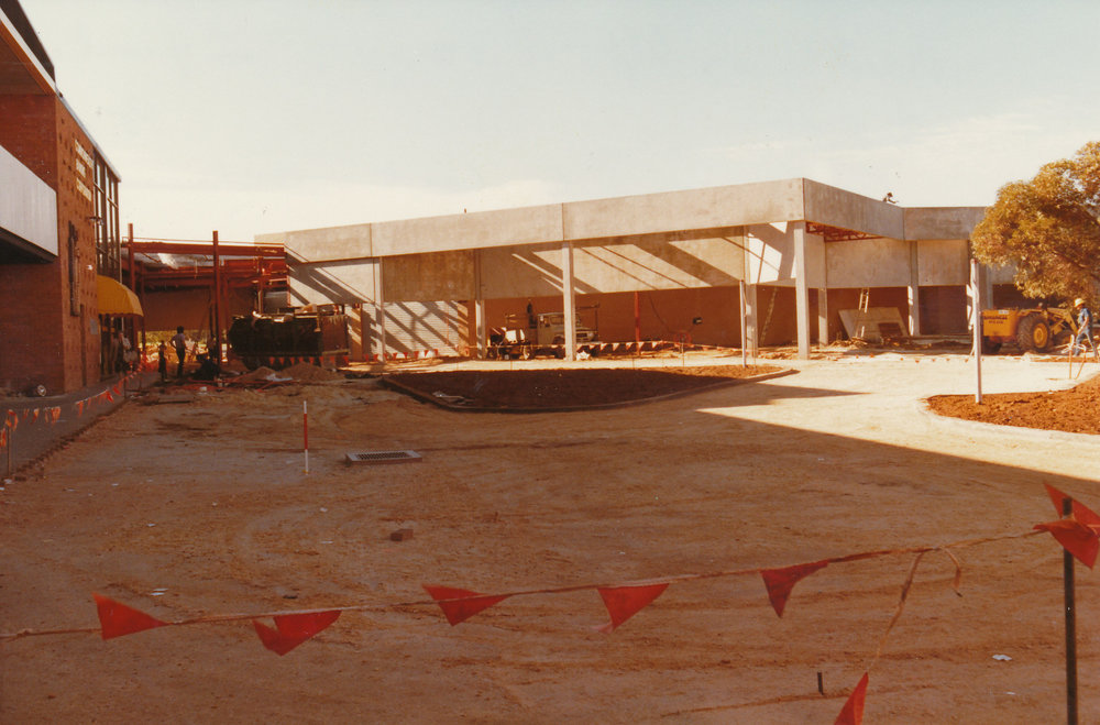 Elizabeth Town Centre: 1984