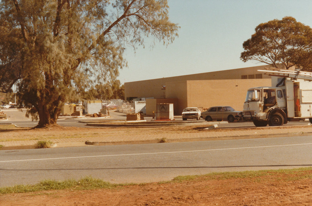 Elizabeth Town Centre: 1984