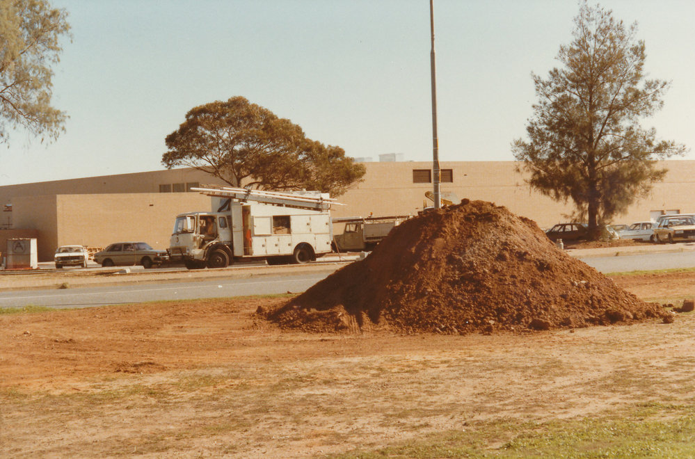 Elizabeth Town Centre: 1984