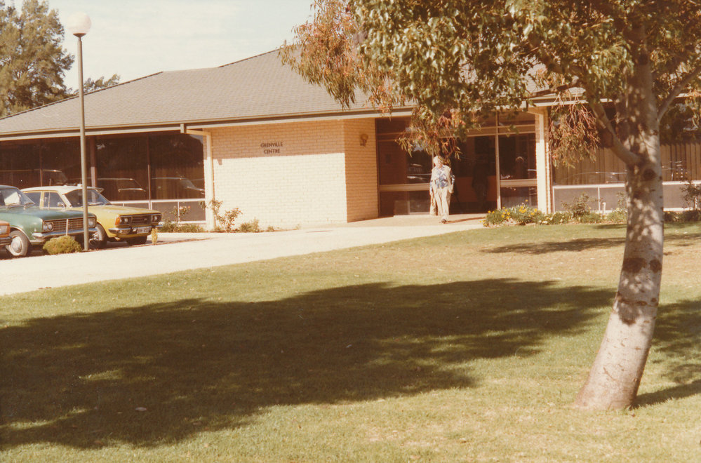 Grenville Centre: 1984