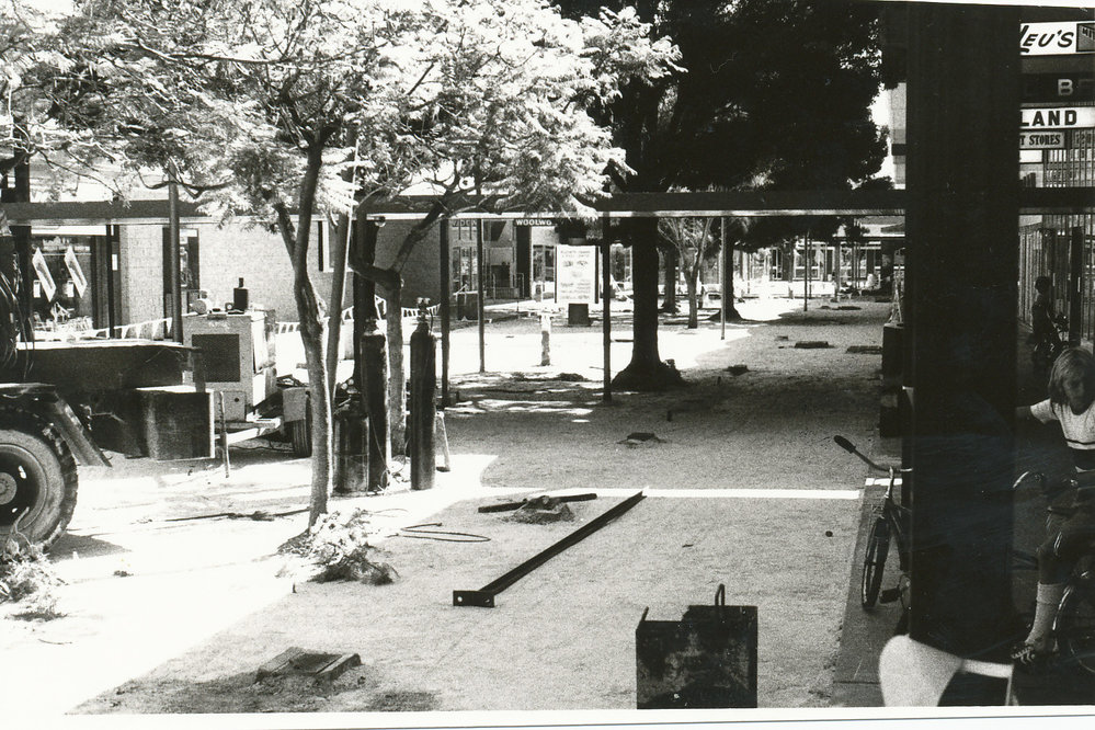 Elizabeth Town Centre: 1976