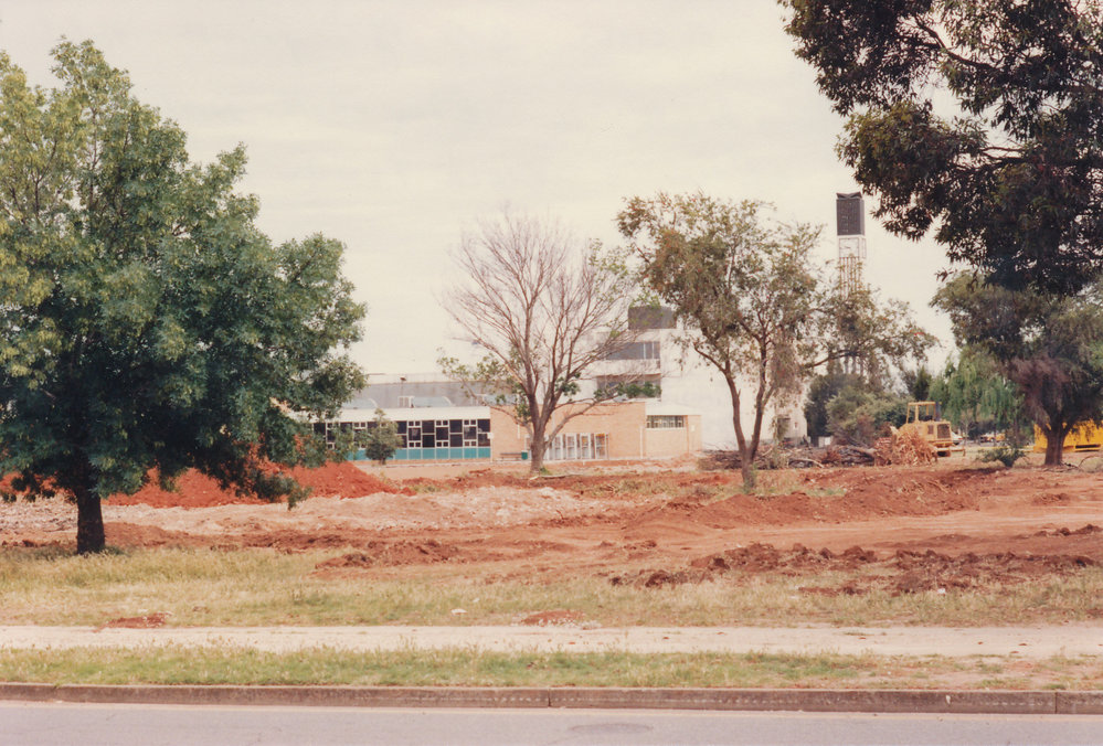 Elizabeth Town Centre: 1983.