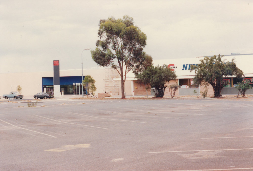 Elizabeth Town Centre: 1983.