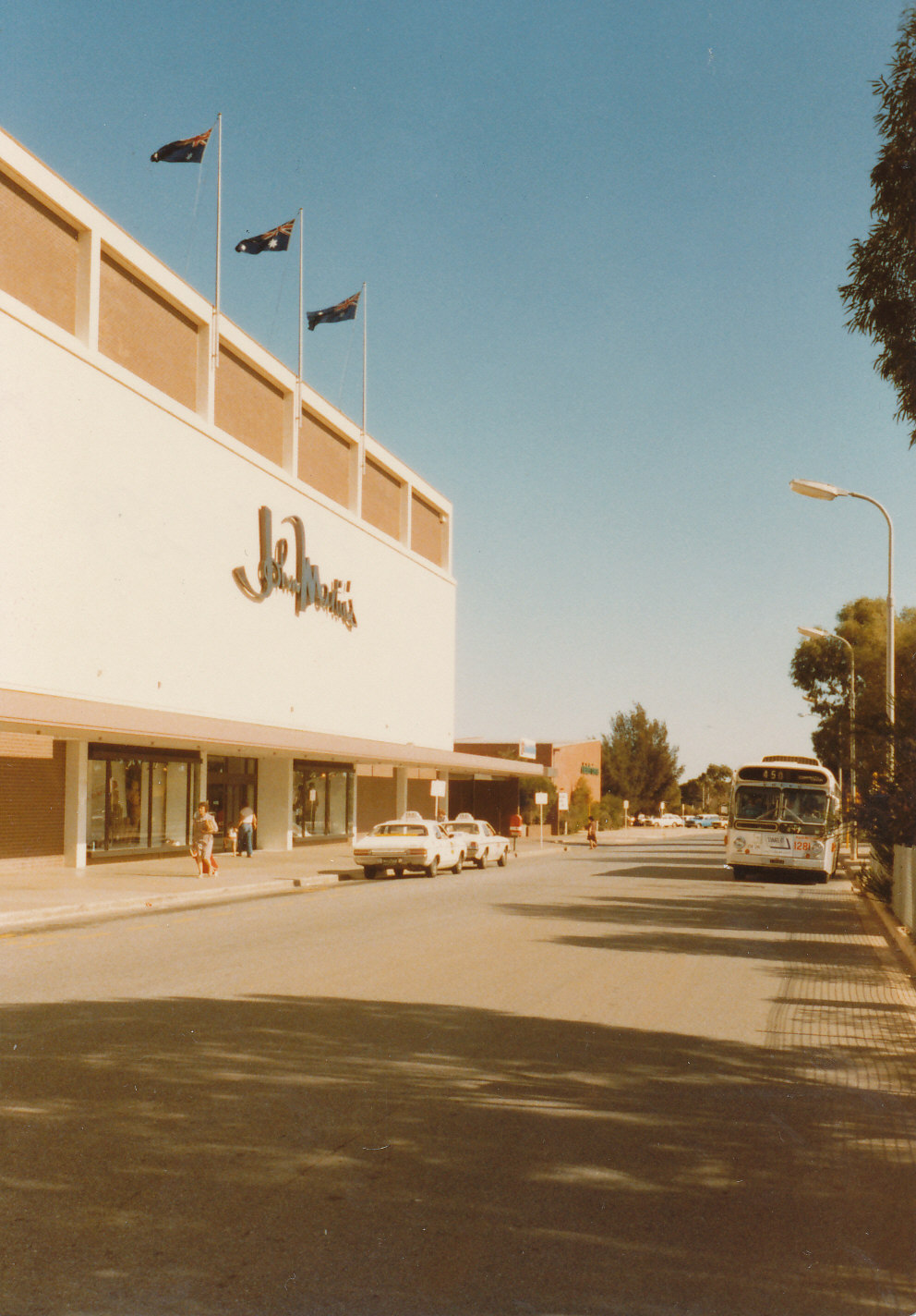 Elizabeth Town Centre: 1983.