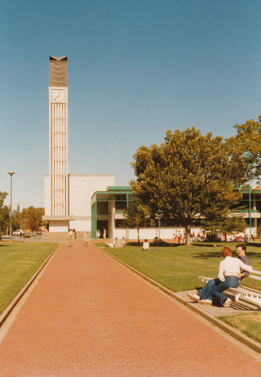 Elizabeth Town Centre: 1983.
