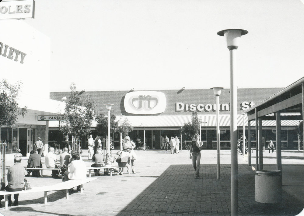 Elizabeth Town Centre: 1983.