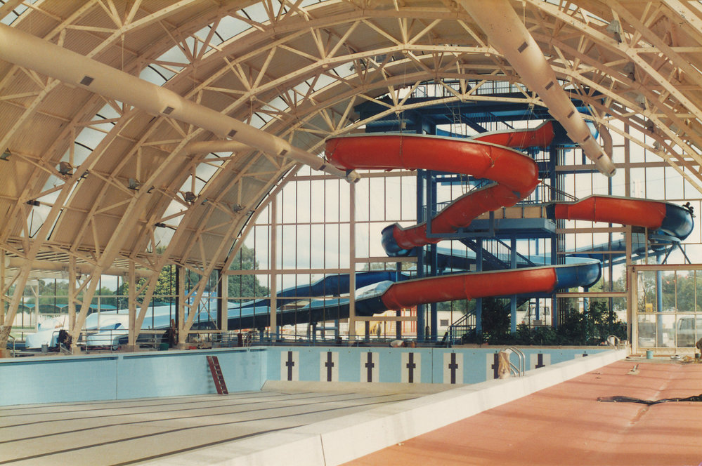 Elizabeth Aquadome, inside: 1987