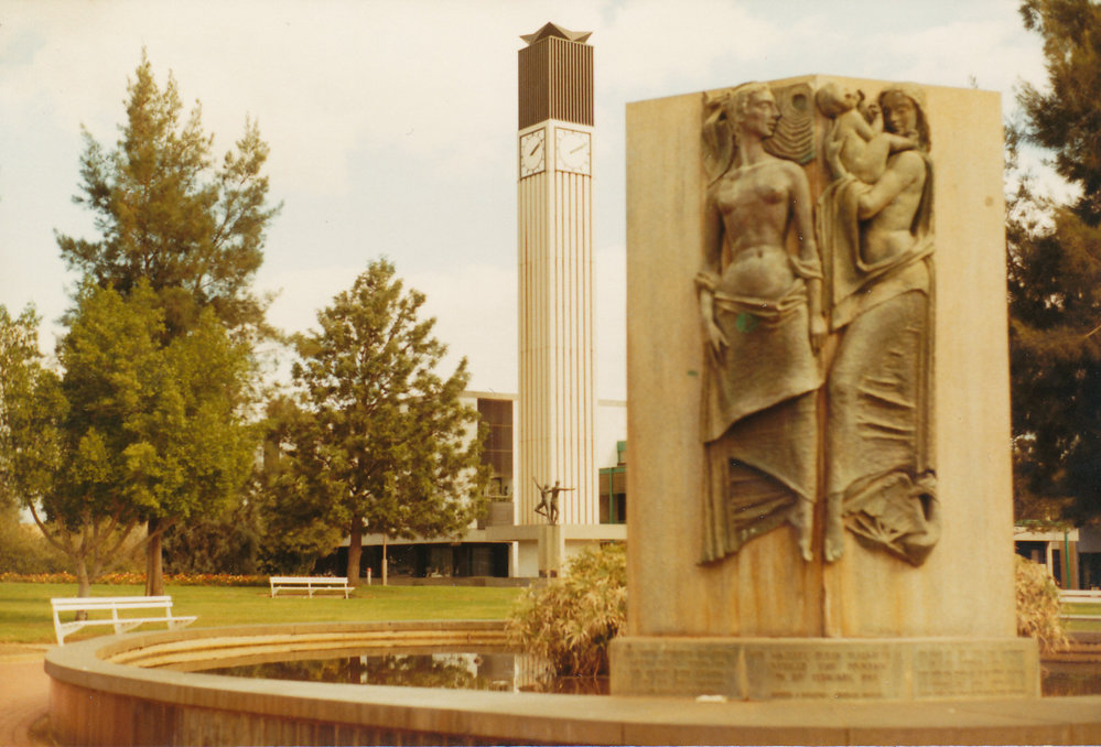 Windsor Green fountain, Elizabeth City Centre: 1986