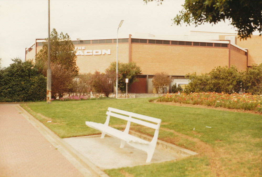 Octagon Theatre, Elizabeth: 1986