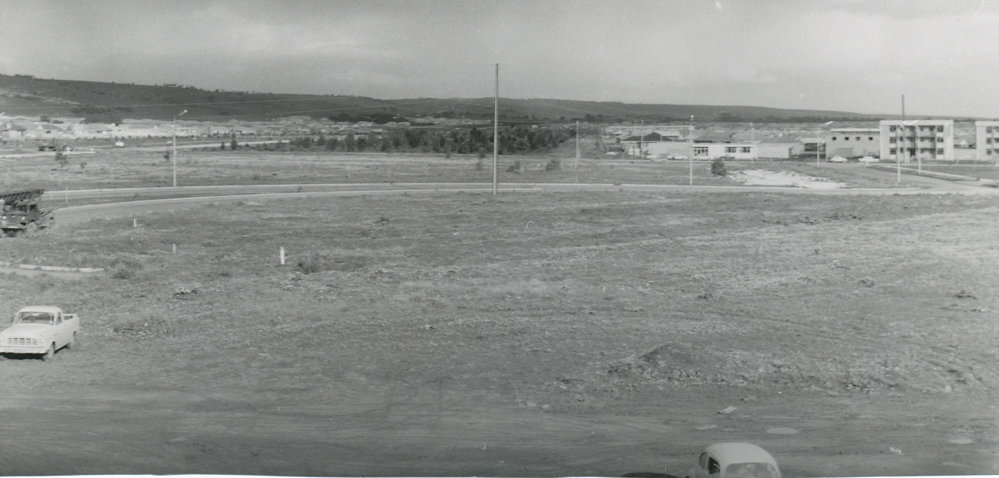 Elizabeth Town Centre: 1960