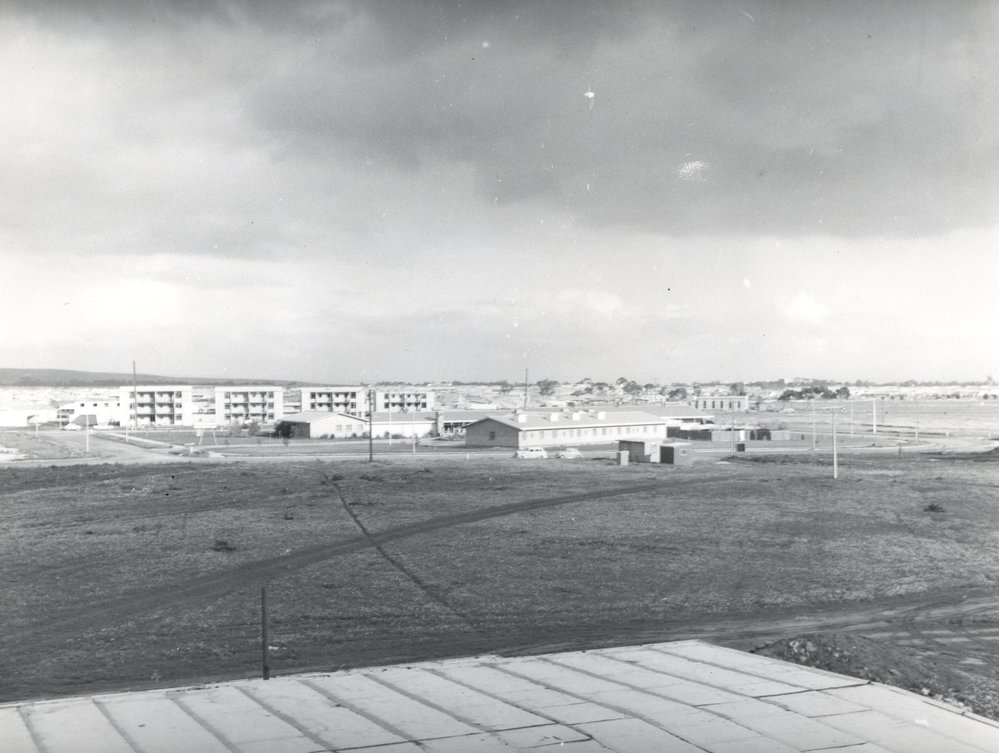 Elizabeth Town Centre: 1960