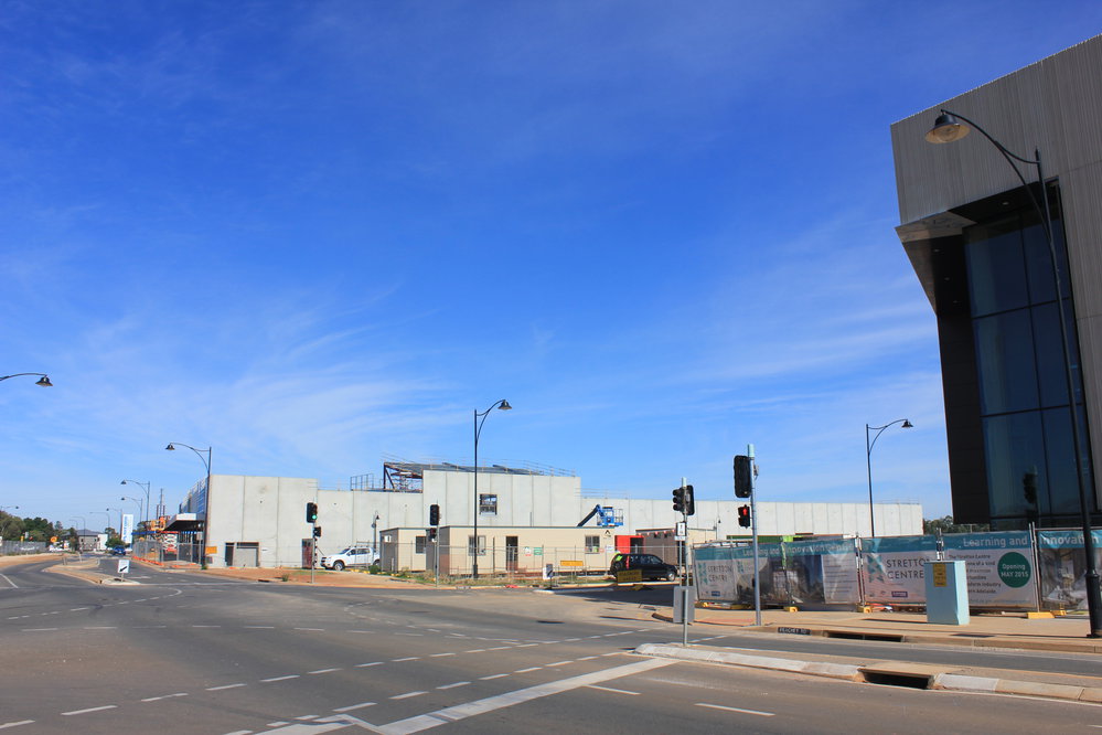 Peachey Road, Shopping centre, Munno Para: 2015