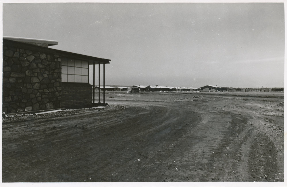 Hilcott Street Shops: 1956/1957.