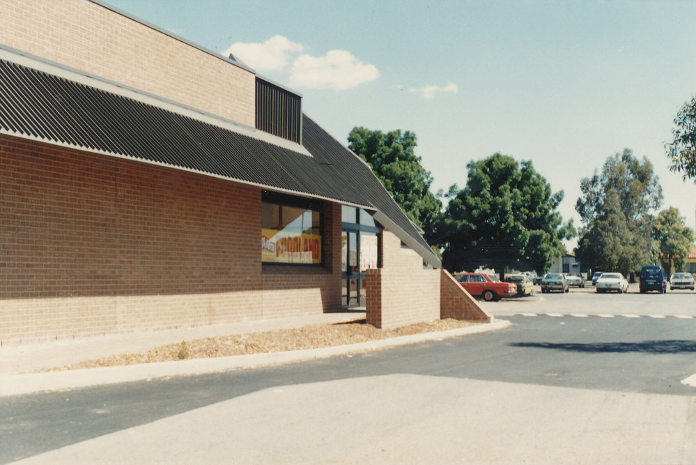 Elizabeth South Shopping Centre: 1988