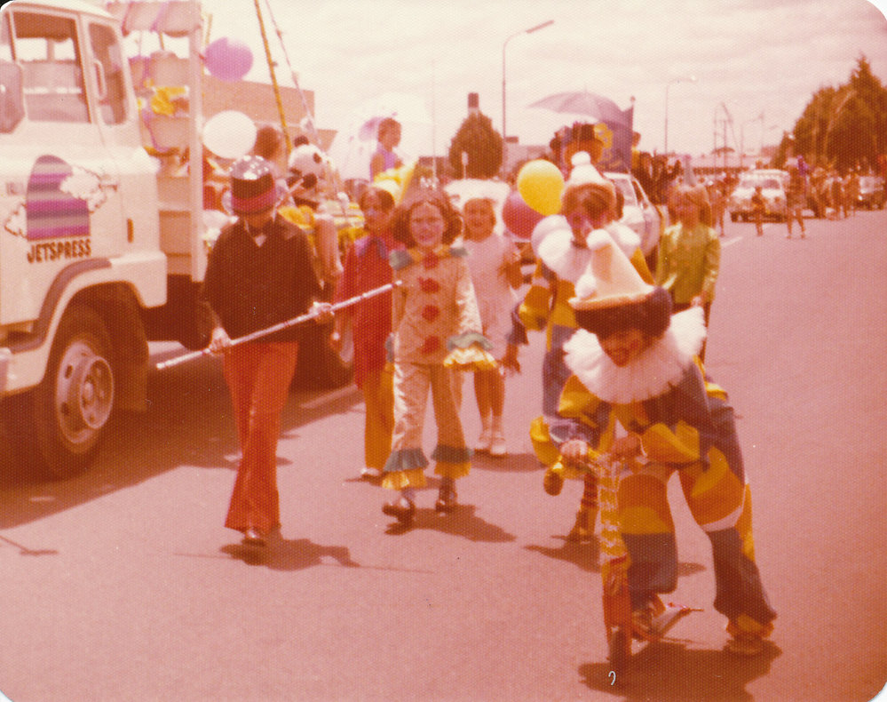 Elizabeth Birthday Festival: 1976