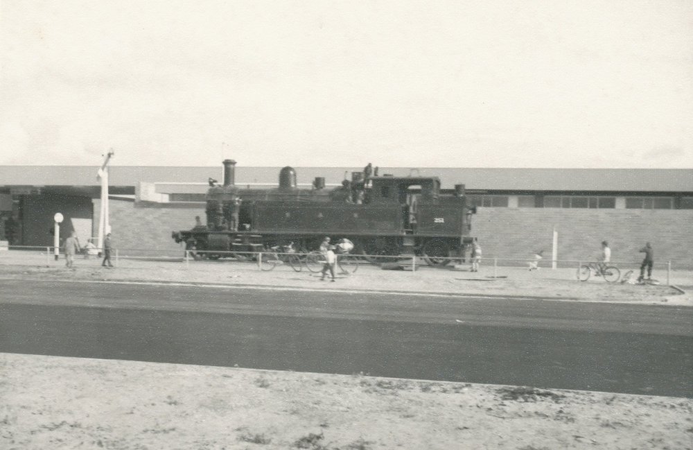 Elizabeth West Shopping Centre: 1963.