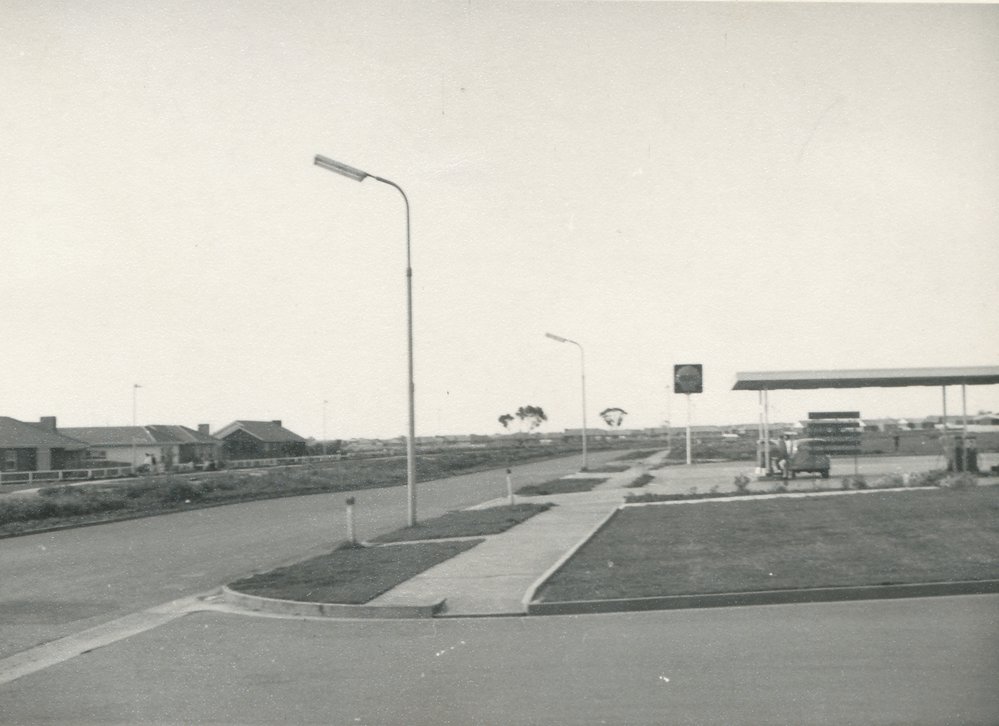 Elizabeth Park Shopping Centre: 1963