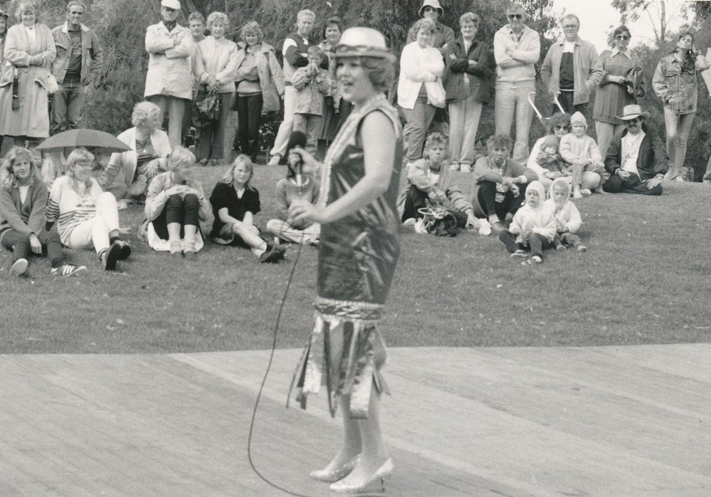 Free In Fremont - Northern Lights.