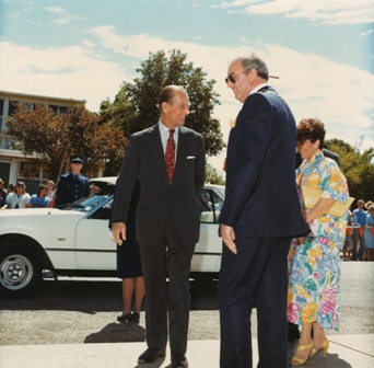 Duke of Edinburgh visits Elizabeth: 1986